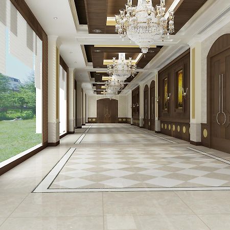 Golden Galaxy Hotels & Resorts Фаридабад Екстериор снимка