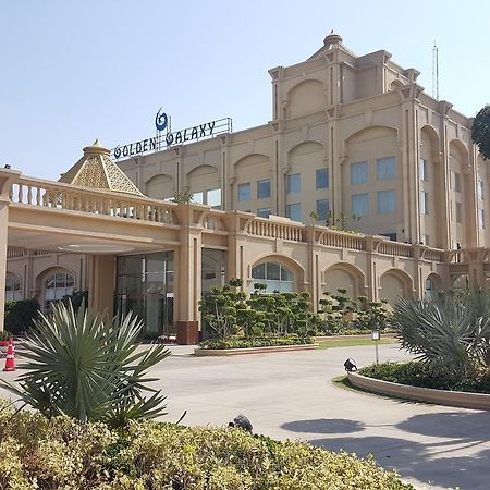 Golden Galaxy Hotels & Resorts Фаридабад Екстериор снимка
