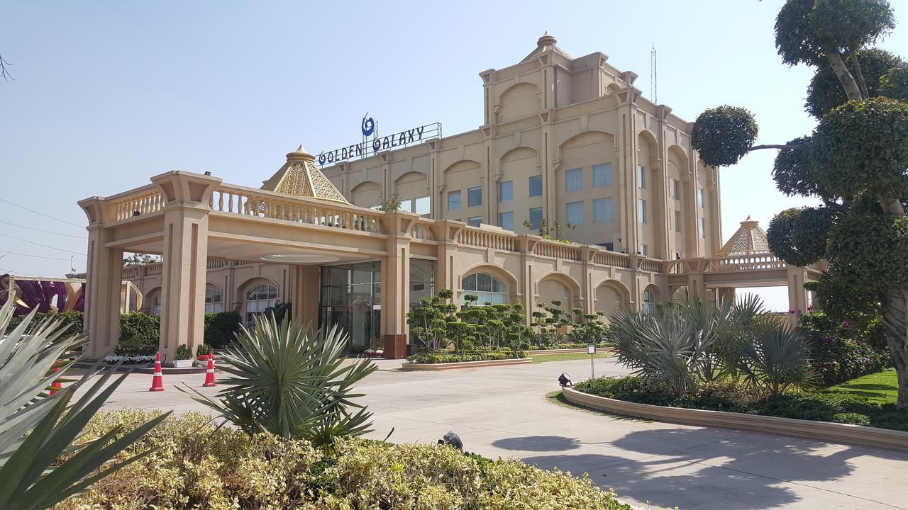 Golden Galaxy Hotels & Resorts Фаридабад Екстериор снимка